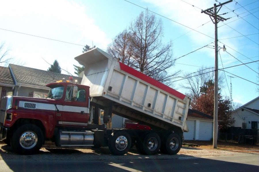 truck powerlines-min